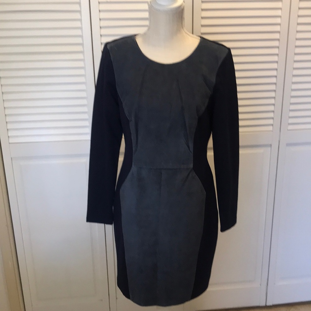 Single‎ Los Angeles navy blue dress with suede front panel size L , fully lined